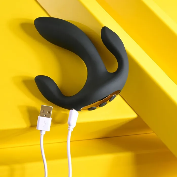Vibrators Playboy Pleasure Playboy Pleasure TRIPLE THREAT Black USB Rechargeable Triple Probe Vibrator Vibrators Playboy Pleasure Playboy Pleasure TRIPLE THREAT Black USB Rechargeable Triple Probe Vibrator