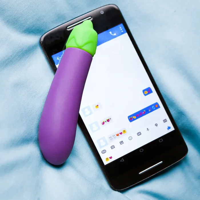 Emojibator Vibrators Emojibator Eggplant