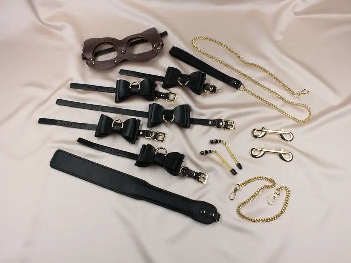 Edonista Couples Edonista Carol 12 Piece Bondage Set